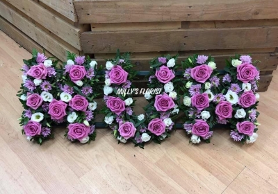 Mum Loose Filled lettering