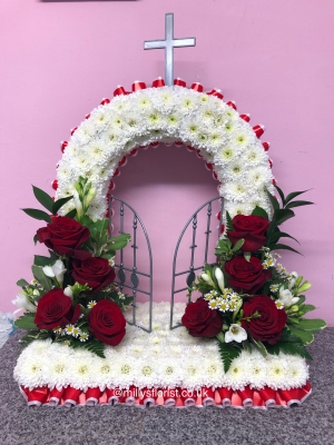 Standards gates of heaven red and white