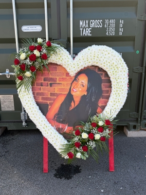 Standing Open heart with photo