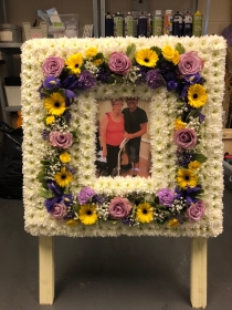 Photo frame tribute