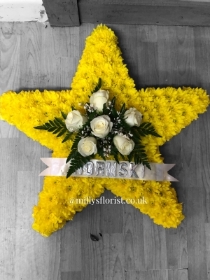 Star arrangement yellow